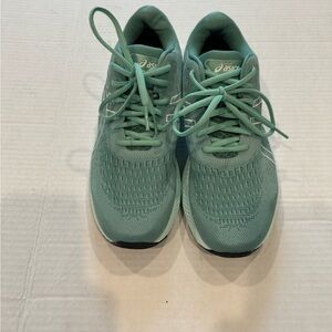 Asics Gel-Excite 9 Oasis Green/White Women's Size 9.5 Medium